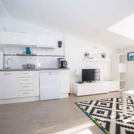Apartments In Rogoznica 36019 Екстериор снимка