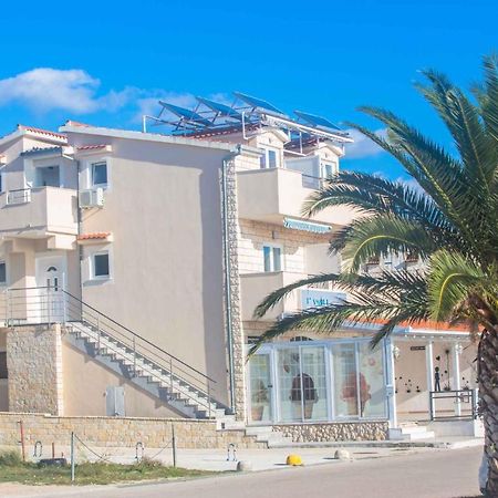 Apartments In Rogoznica 36019 Екстериор снимка