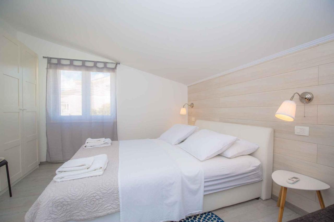 Apartments In Rogoznica 36019 Екстериор снимка