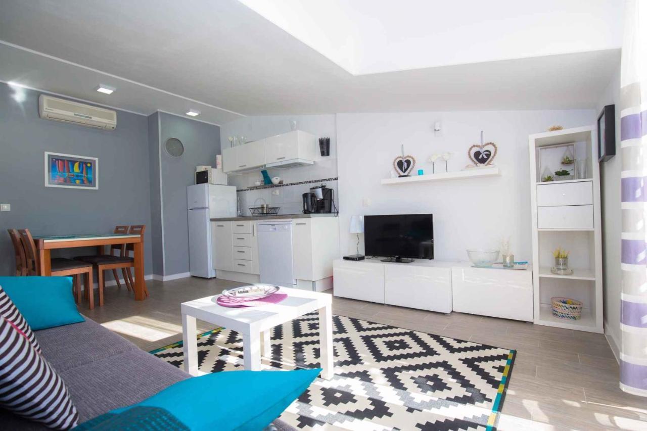 Apartments In Rogoznica 36019 Екстериор снимка