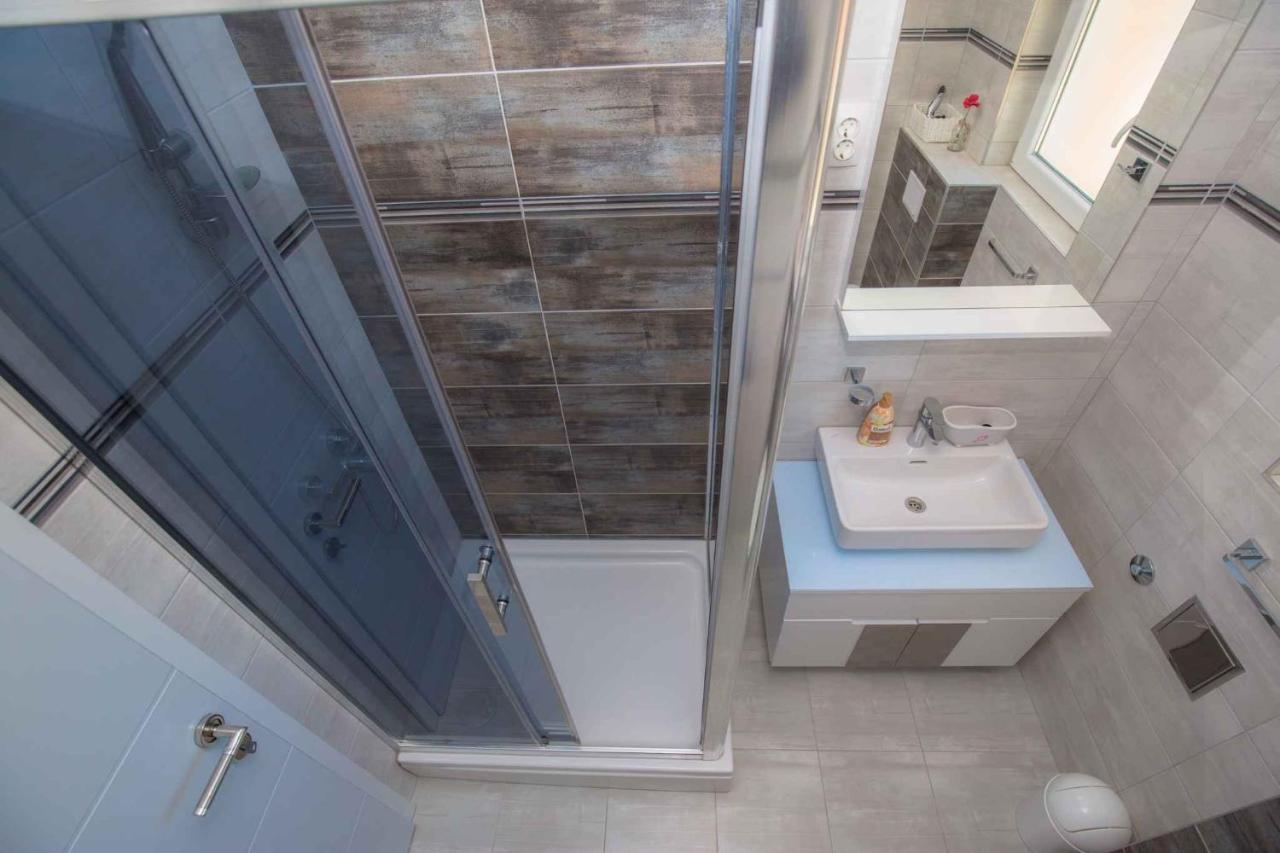 Apartments In Rogoznica 36019 Екстериор снимка