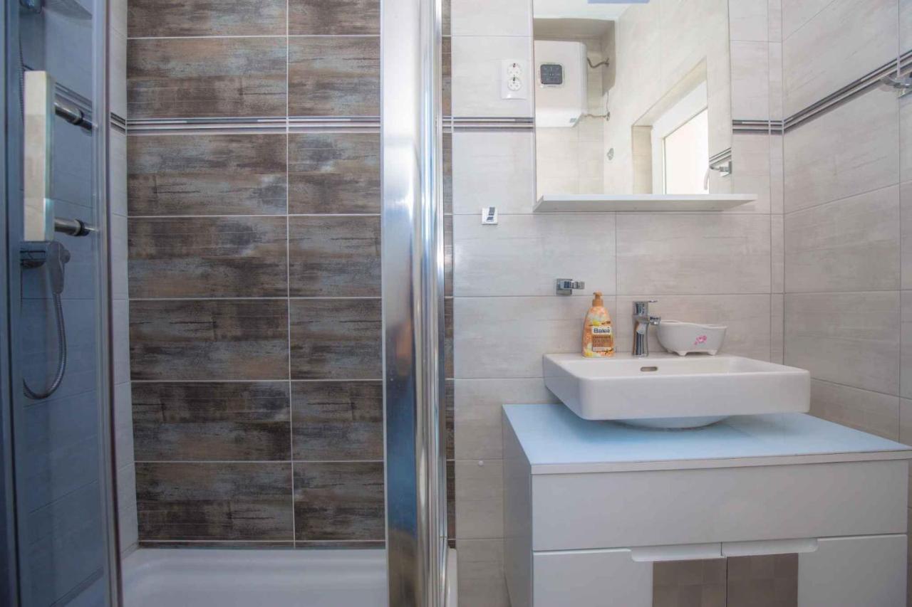 Apartments In Rogoznica 36019 Екстериор снимка