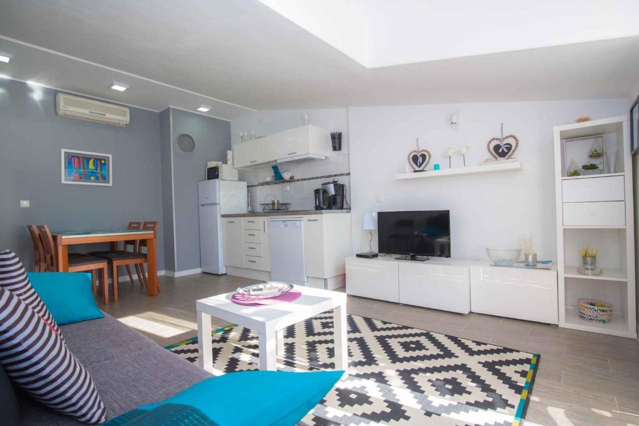 Apartments In Rogoznica 36019 Екстериор снимка