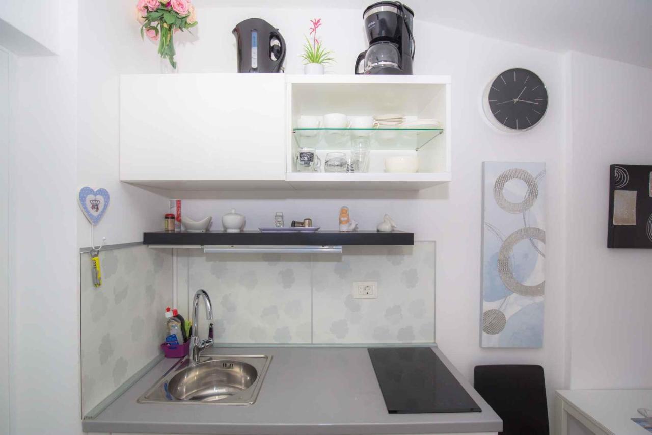 Apartments In Rogoznica 36019 Екстериор снимка