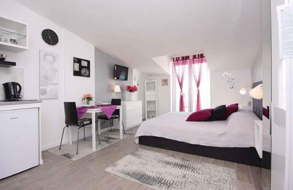 Apartments In Rogoznica 36019 Екстериор снимка